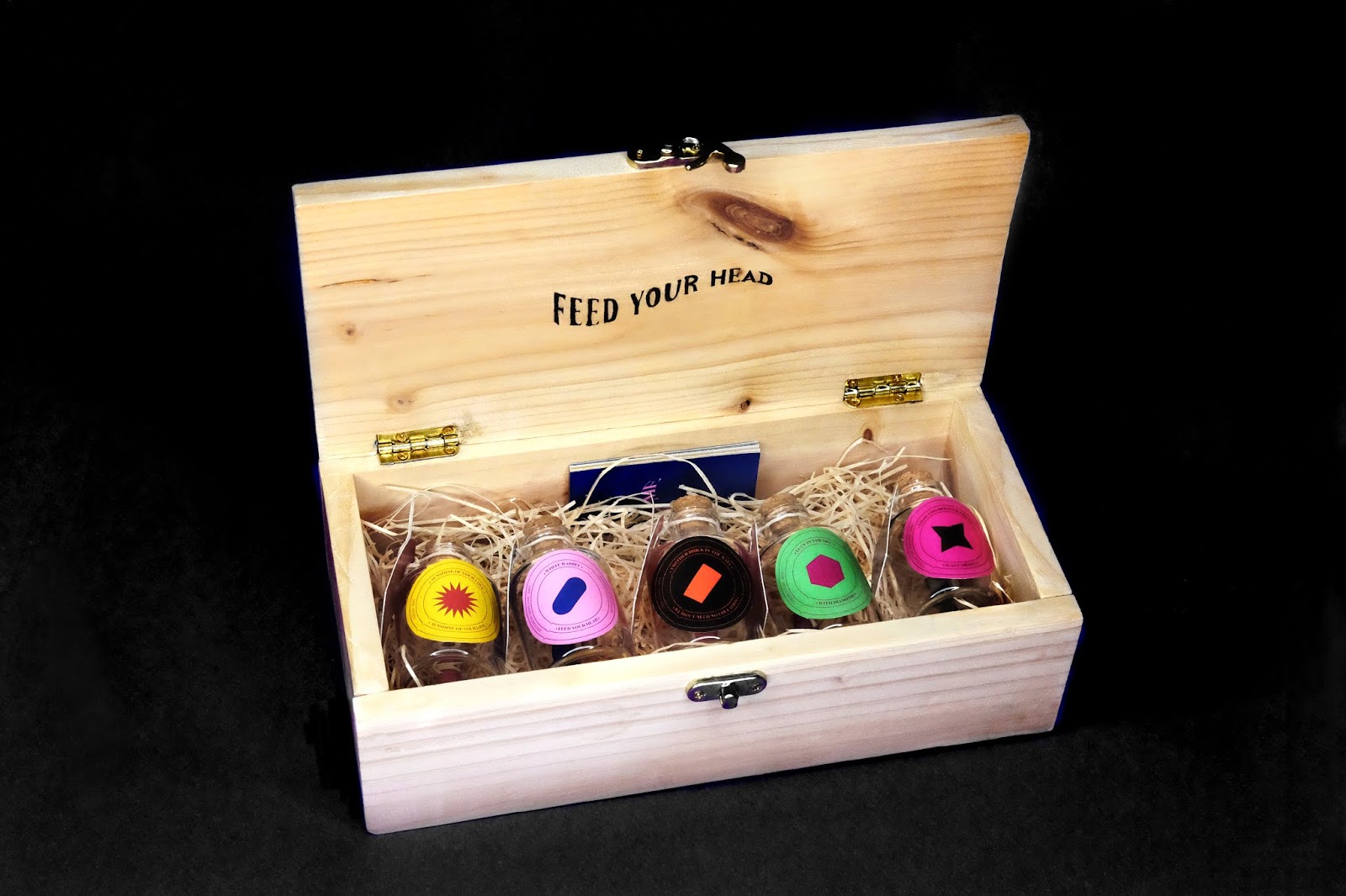 北京小酒包裝設計歌詞瓶(圖3)