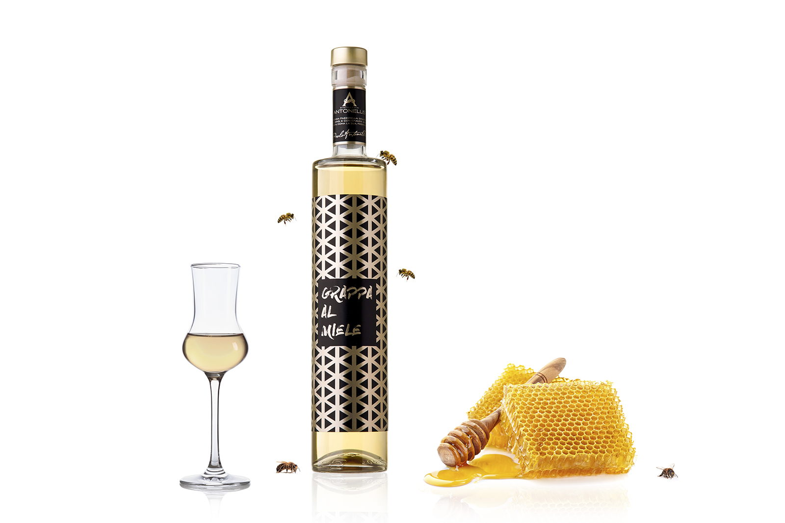 沖擊力強的蜂蜜酒包裝設計(圖1)