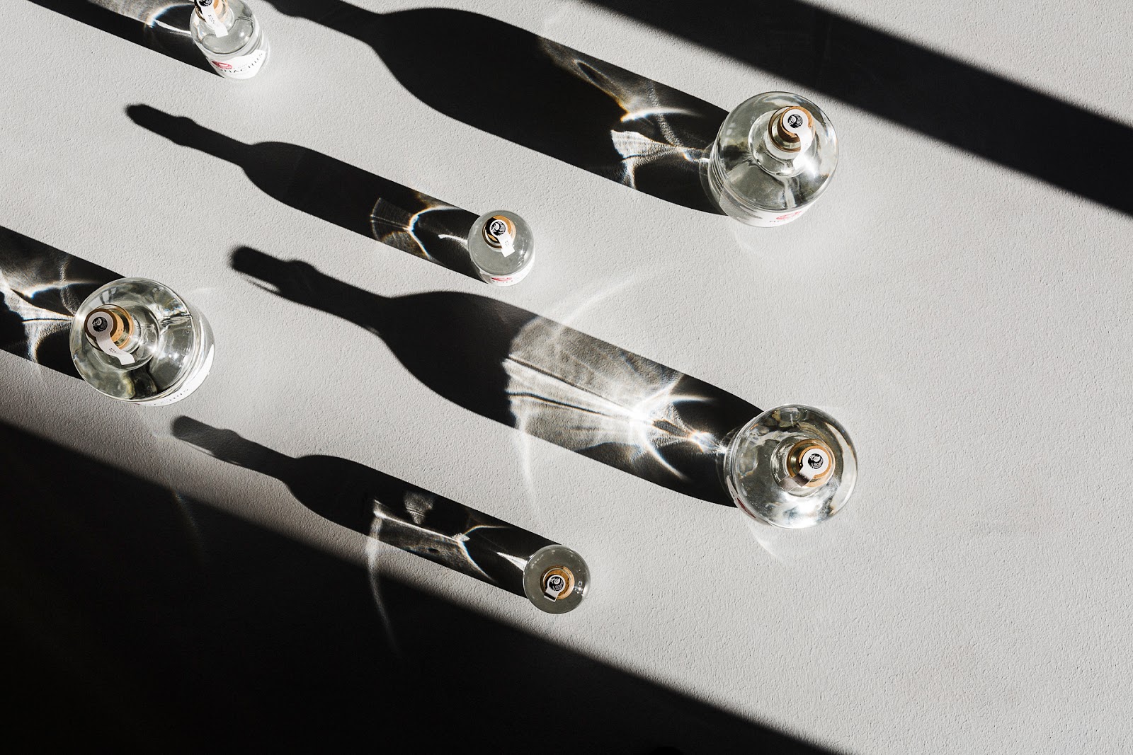 光瓶小酒包裝設(shè)計(圖1)