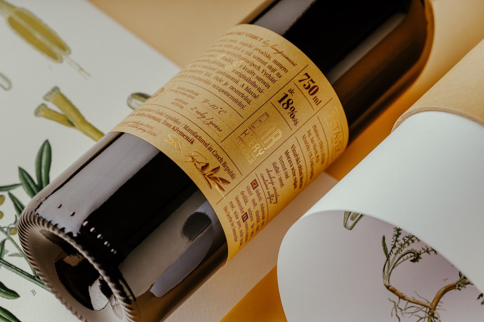 紅酒酒標設計瓶型設計(圖3) 紅酒酒標設計瓶型設計(圖3)