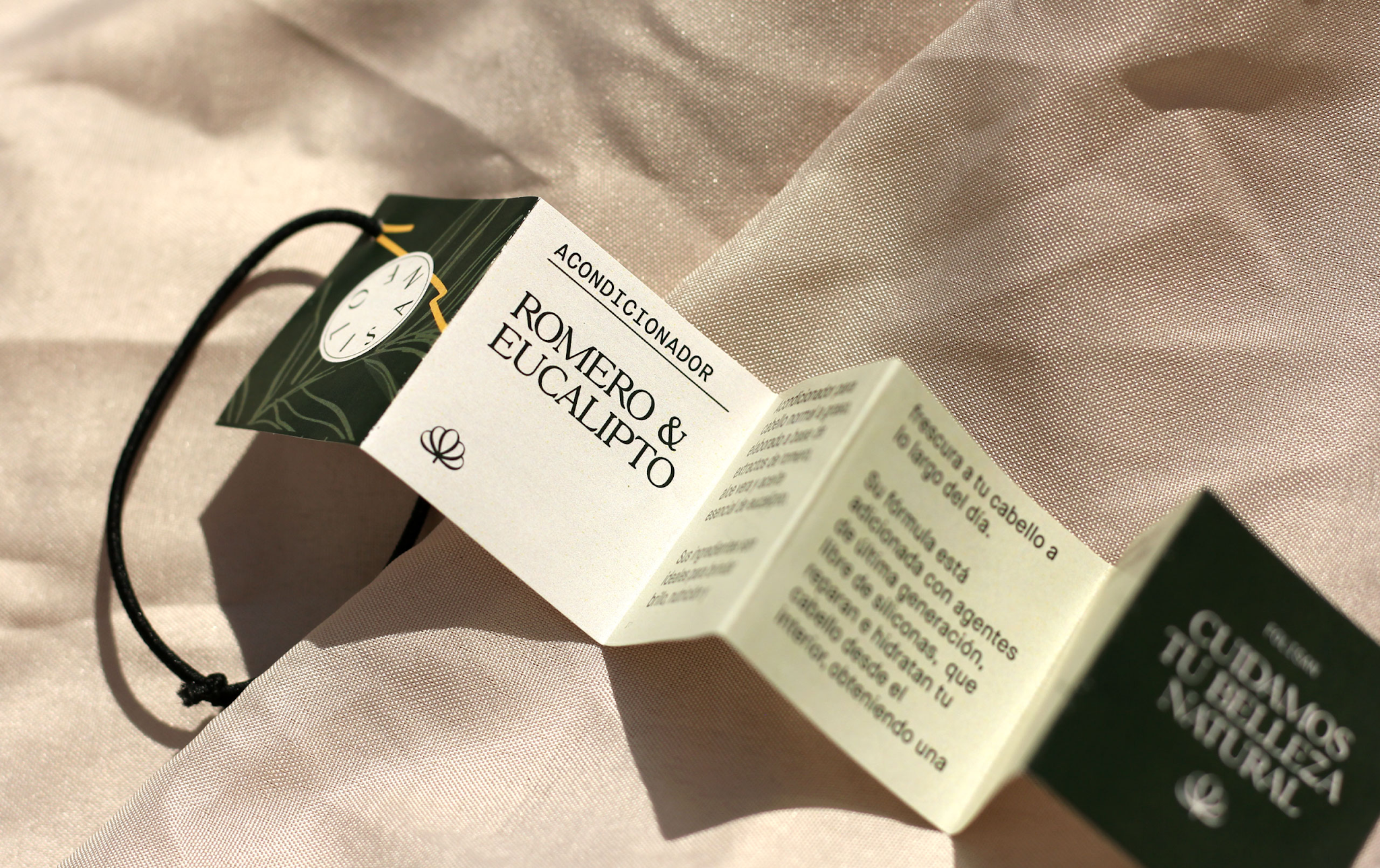 無殘留洗發(fā)水包裝設(shè)計(圖6) 無殘留洗發(fā)水包裝設(shè)計(圖6)