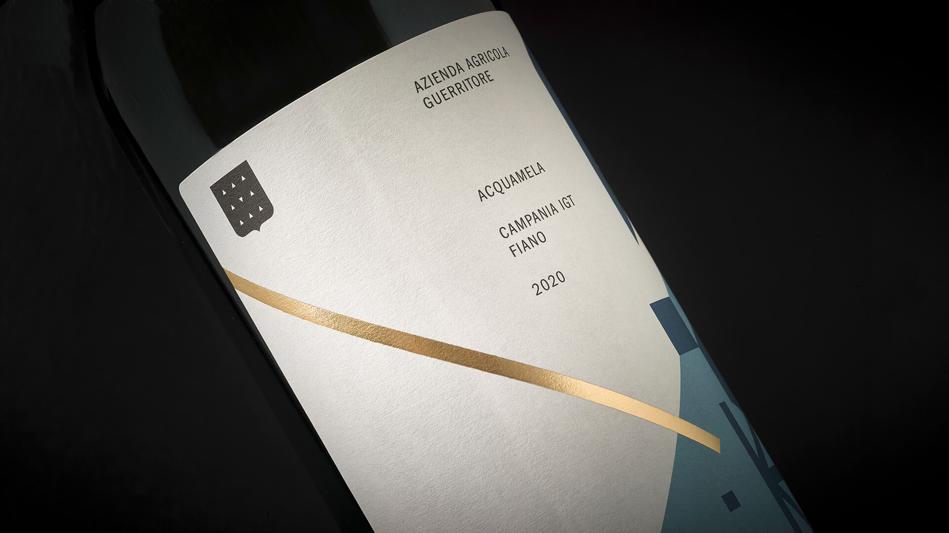 時(shí)尚簡(jiǎn)約的葡萄酒包裝設(shè)計(jì)(圖7) 時(shí)尚簡(jiǎn)約的葡萄酒包裝設(shè)計(jì)(圖7)