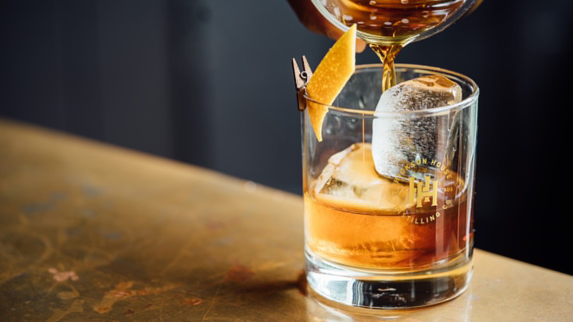 杜松子酒包裝策劃設計(圖4) 杜松子酒包裝策劃設計(圖4)