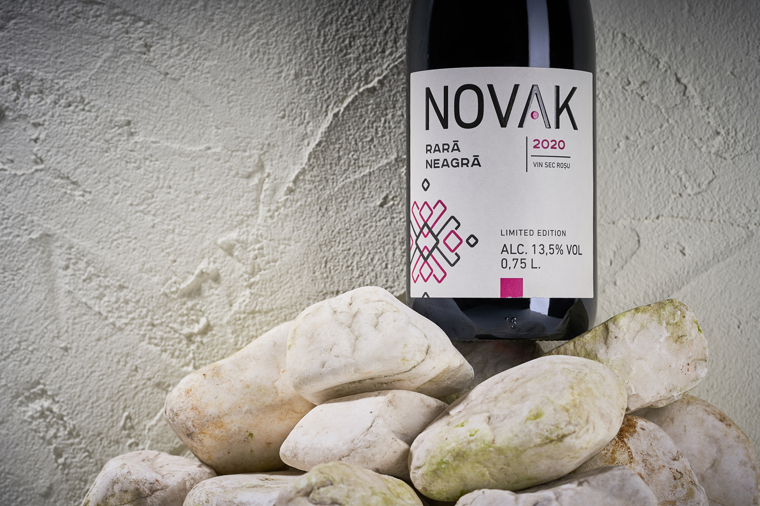 葡萄酒品牌視覺包裝設計(圖2) 葡萄酒品牌視覺包裝設計(圖2)