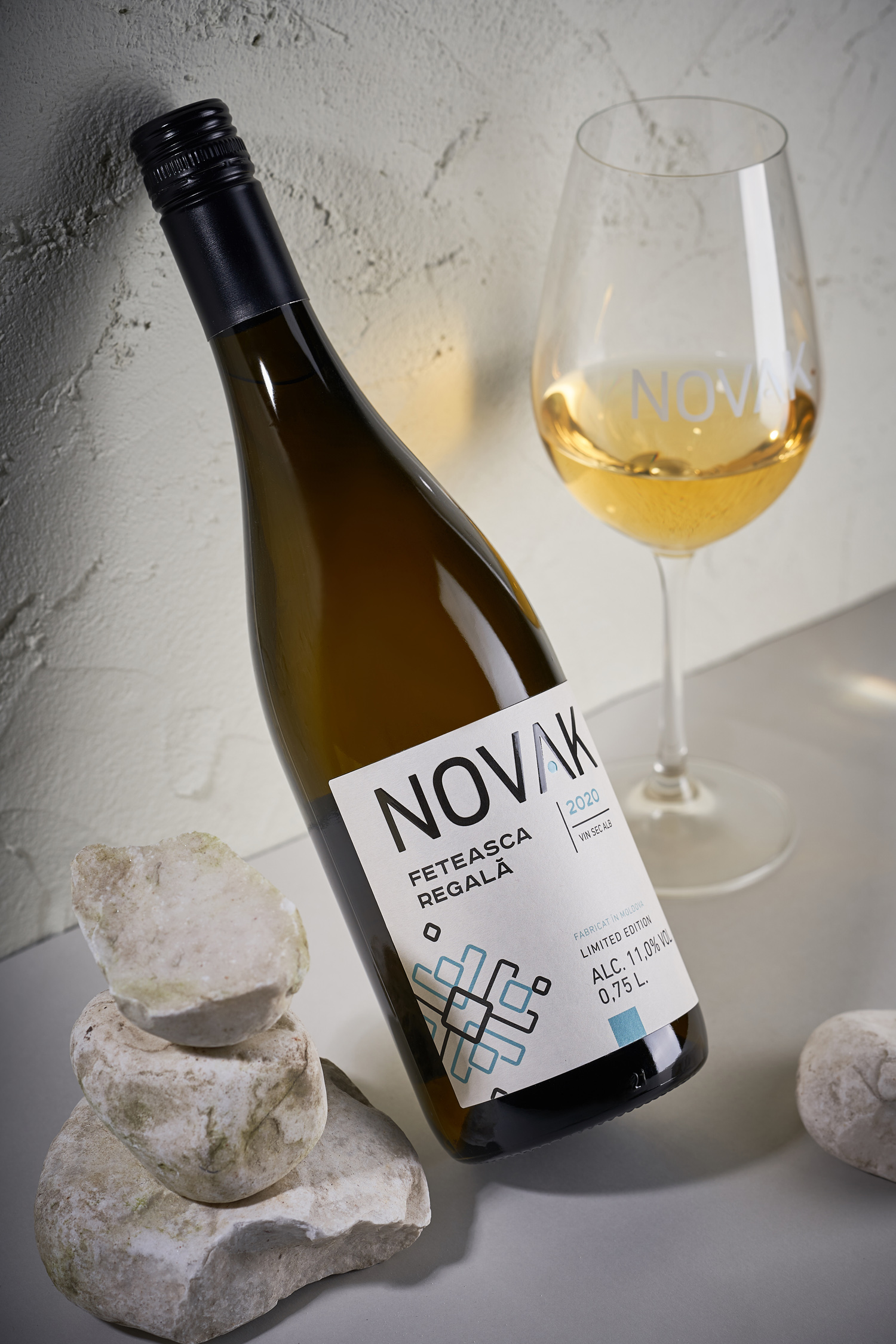 葡萄酒品牌視覺包裝設計(圖4) 葡萄酒品牌視覺包裝設計(圖4)