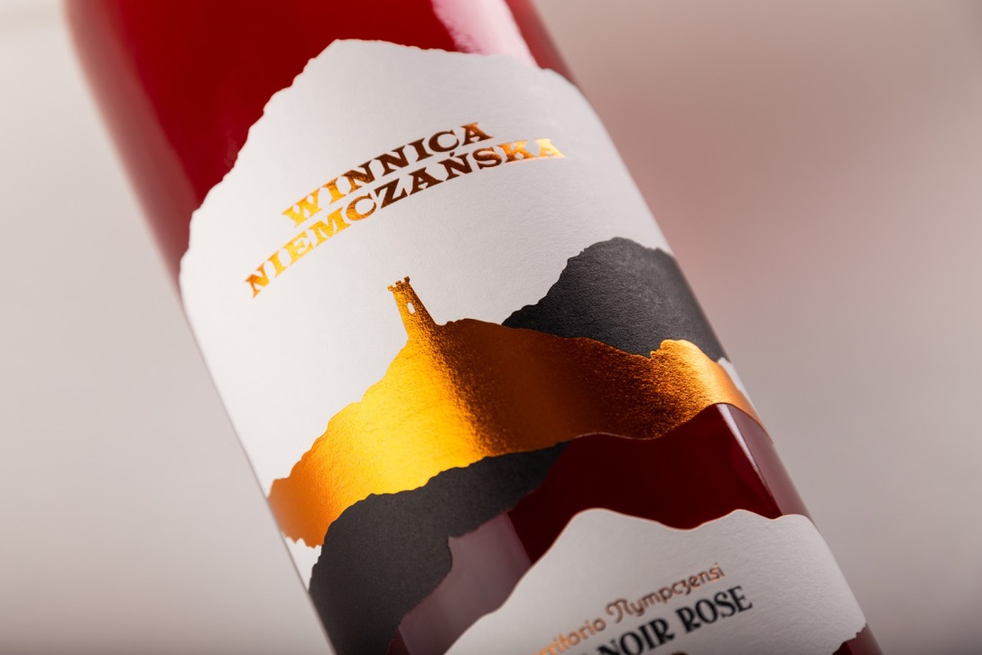 波蘭獲獎葡萄酒獨特包裝設(shè)計欣賞(圖6) 波蘭獲獎葡萄酒獨特包裝設(shè)計欣賞(圖6)