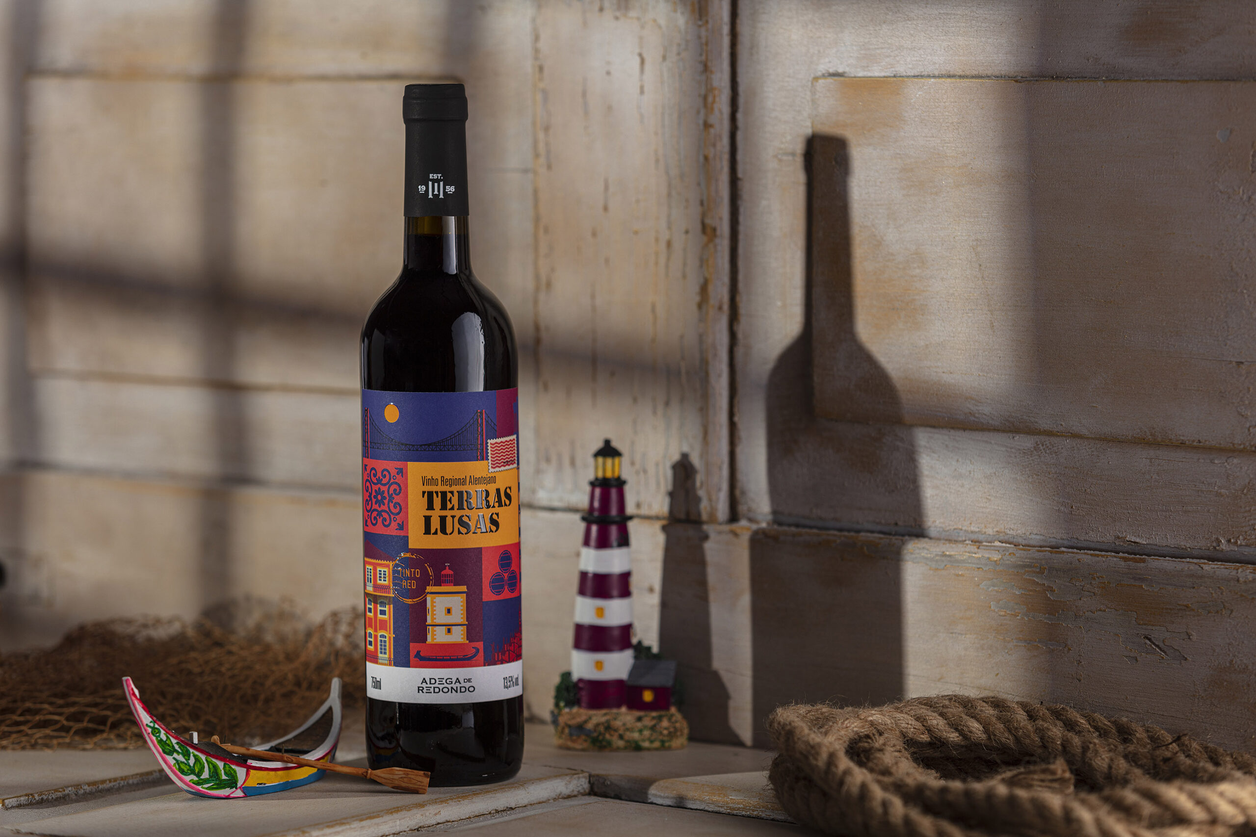 明亮清新的葡萄酒創意包裝設計(圖5) 明亮清新的葡萄酒創意包裝設計(圖5)