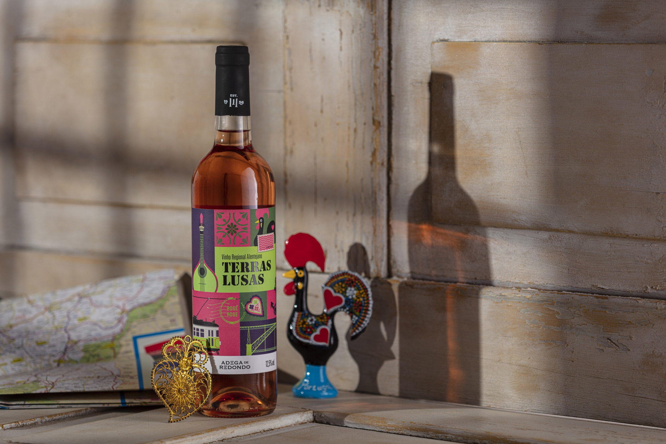 明亮清新的葡萄酒創意包裝設計(圖6) 明亮清新的葡萄酒創意包裝設計(圖6)