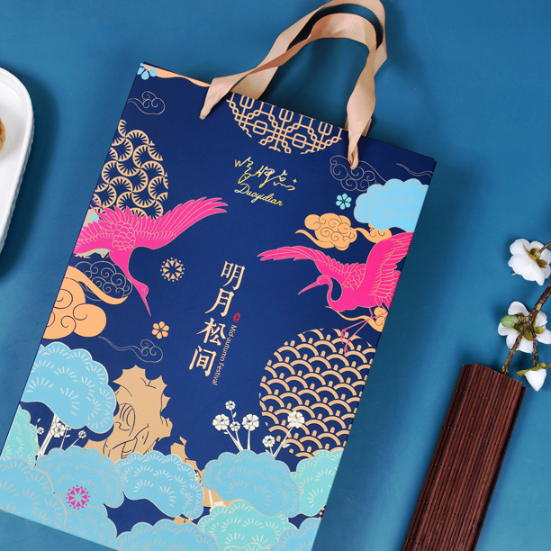 哆伊點 明月松間 廣式月餅 6餅2味 390g 禮盒裝包裝禮盒產品包裝創意設計欣賞(圖2)