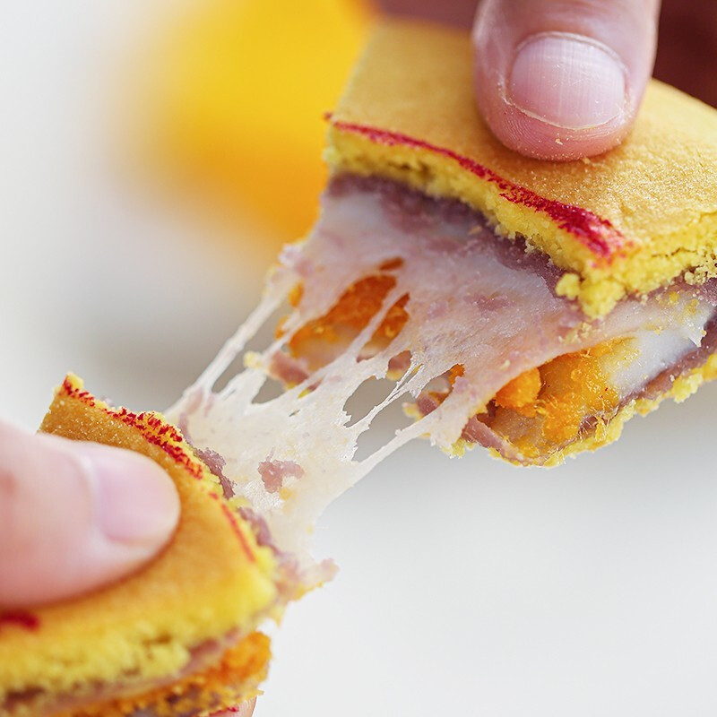 悅入百萬 閩南大悅餅 香芋蛋黃肉松 廣式月餅 500g 禮盒裝包裝禮盒產品包裝創意設計欣賞(圖5)