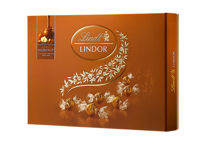 蓮軟心榛仁牛奶巧克力禮盒包裝如何設計(圖1) 蓮軟心榛仁牛奶巧克力禮盒包裝如何設計(圖1)