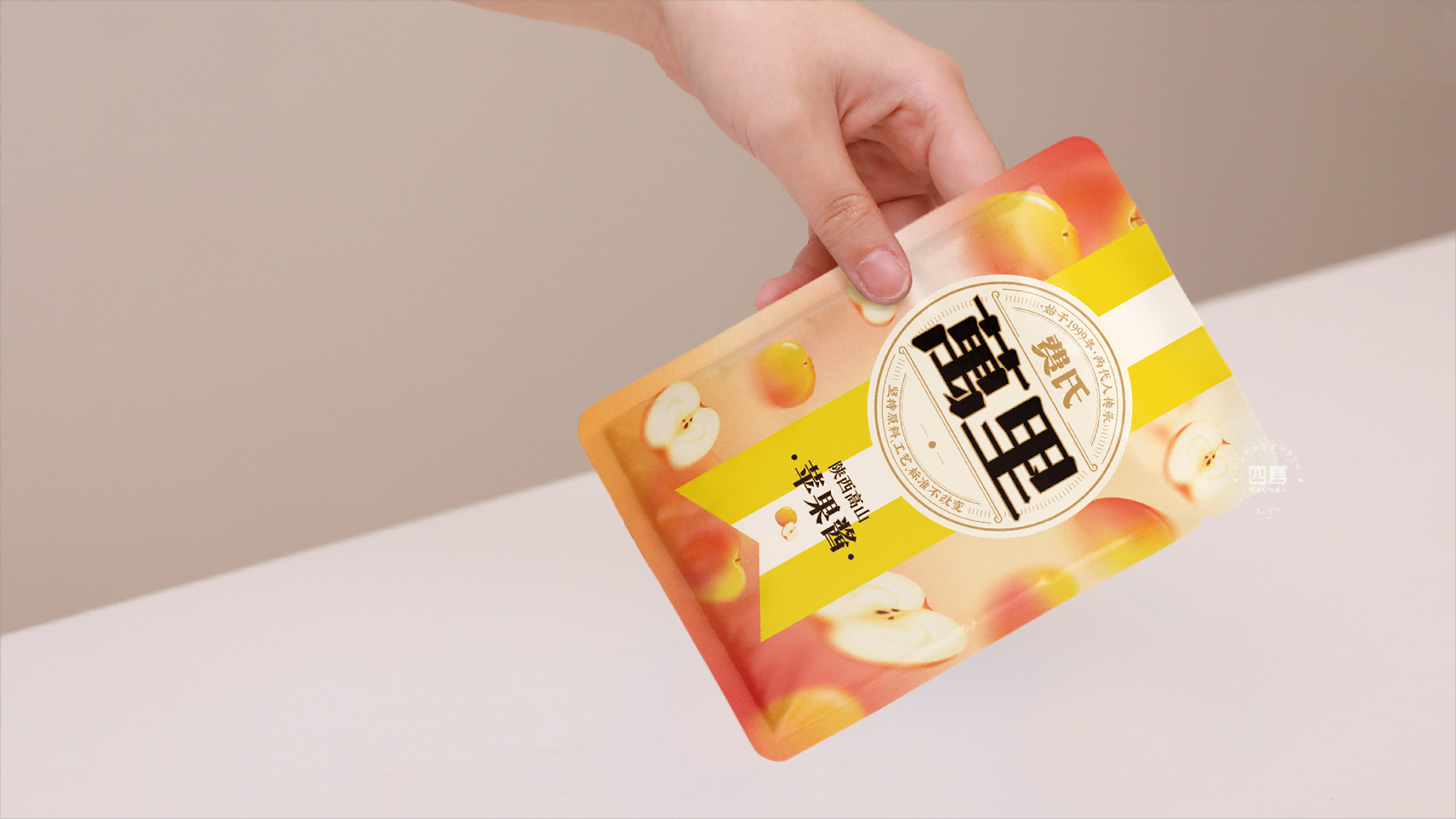 費(fèi)氏萬(wàn)里蘋(píng)果醬包裝設(shè)計(jì)(圖4) 費(fèi)氏萬(wàn)里蘋(píng)果醬包裝設(shè)計(jì)(圖4)