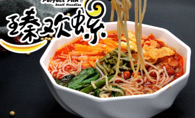 臻歡螺螺螄粉品牌logo與食品包裝設計欣賞(圖4)