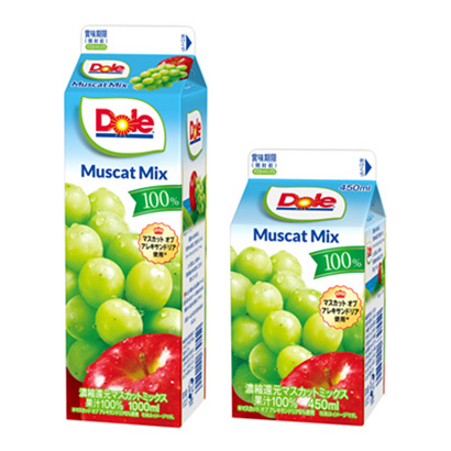 麝香混合料雪印梅格牛奶果實(shí)清涼飲料包裝設(shè)計(jì)(圖1)